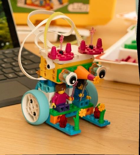 LEGO robot sa senzorima na SHARP radionici